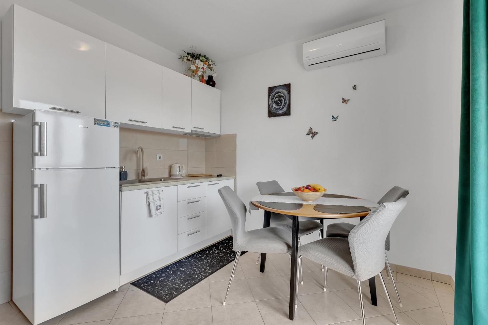 Apartmani Vanda Makarska Exterior foto
